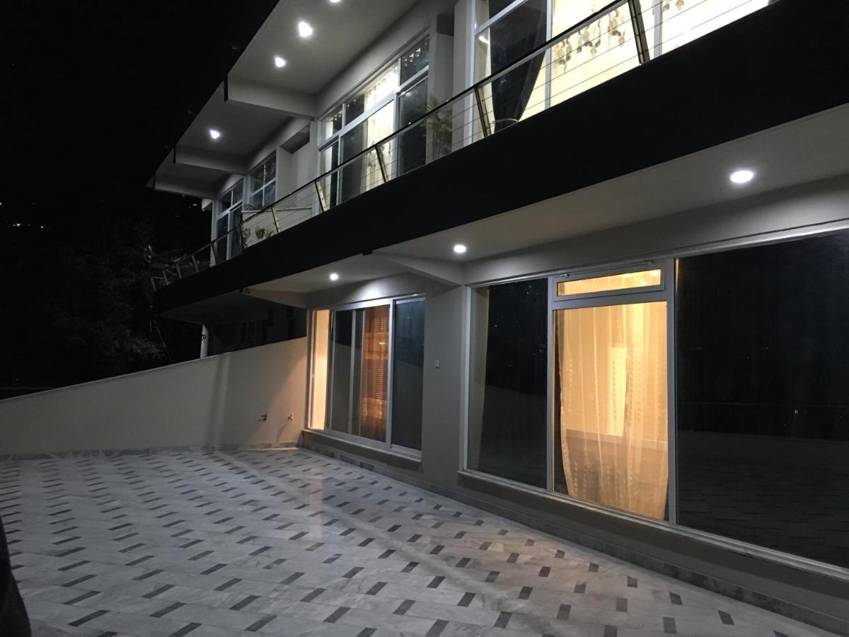 Aloche Apartments Murree Buitenkant foto